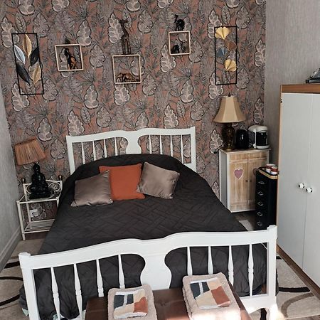 Chambre Equipee Calme Chez Fred Gorron Exteriér fotografie